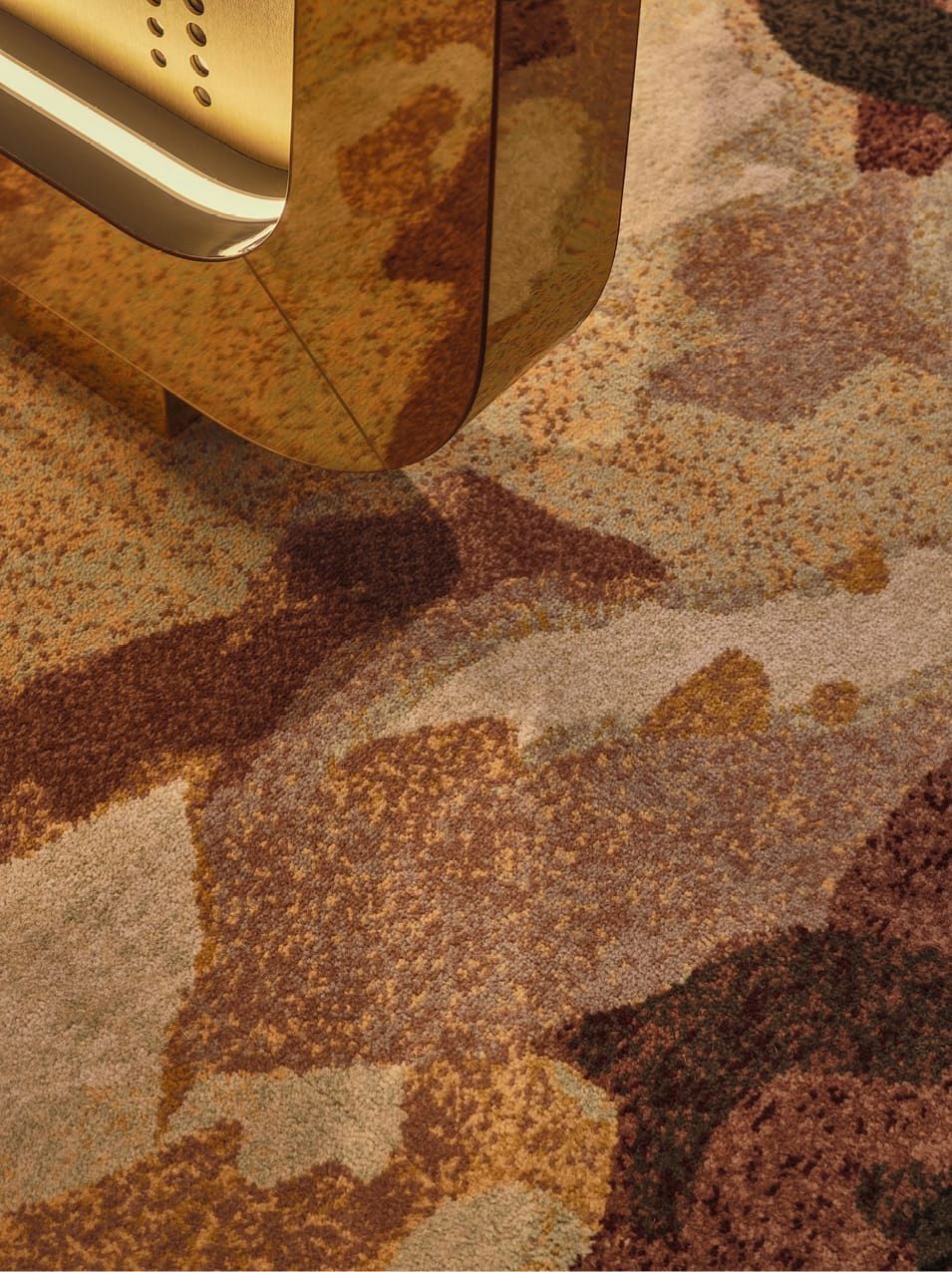 BESPOKE CARPET CONNECTS GAMING SPACES