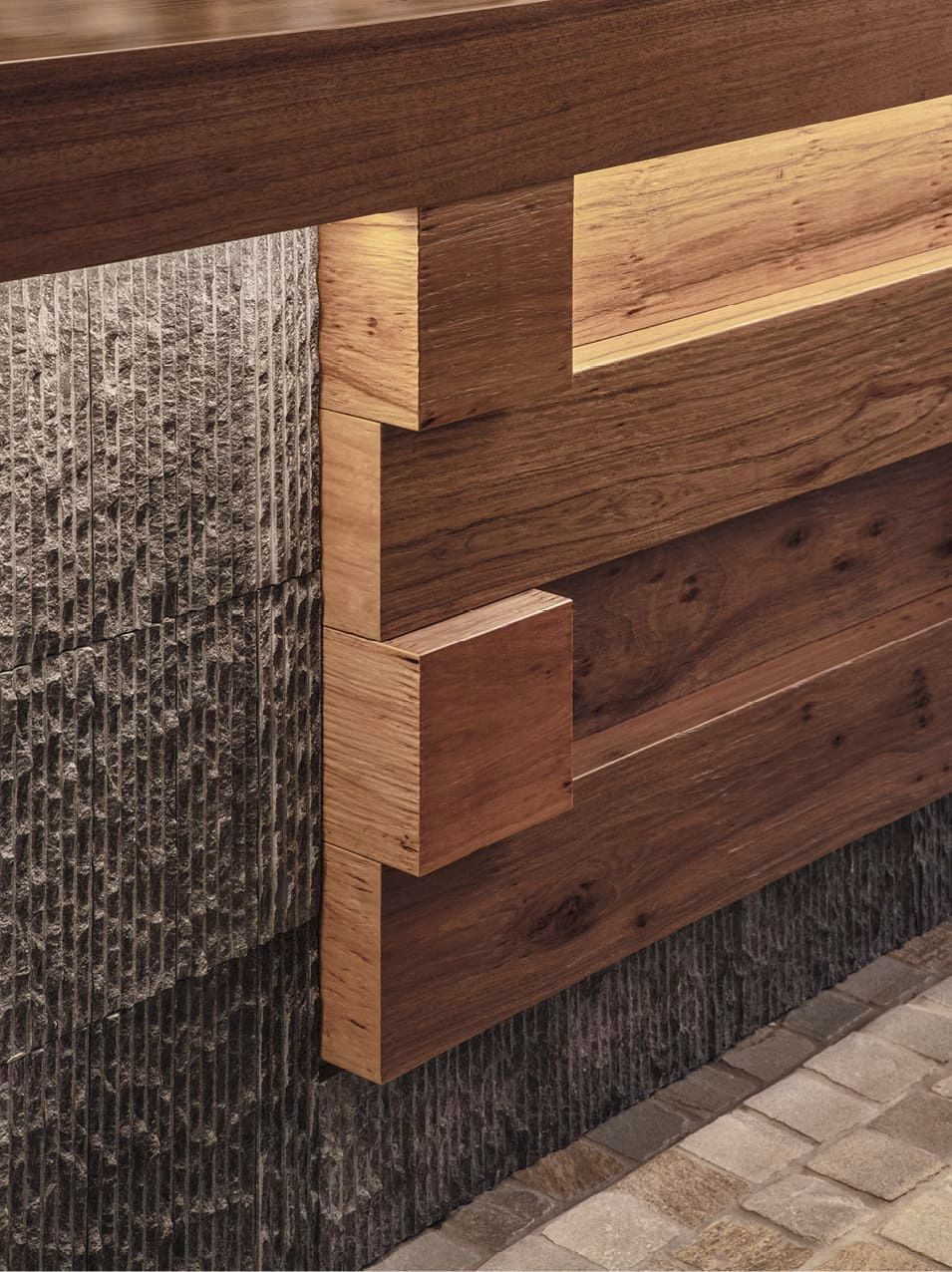 STRONG NATURAL MATERIAL DETAILS OF THE BAR